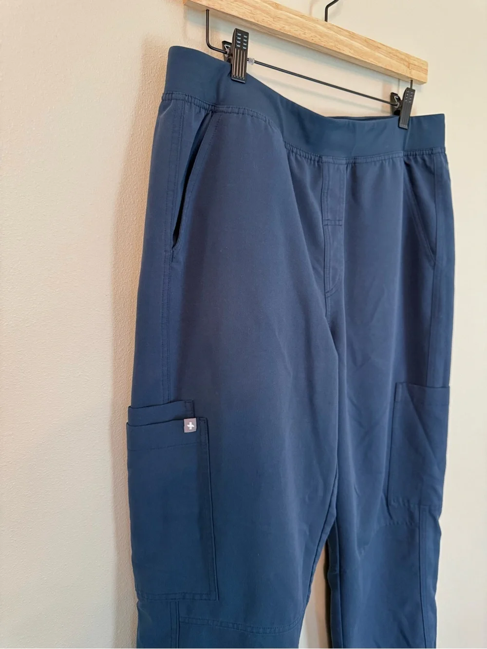 FIGS Axim Cargo Scrub Pants Dark Harbor Size L Straight Leg